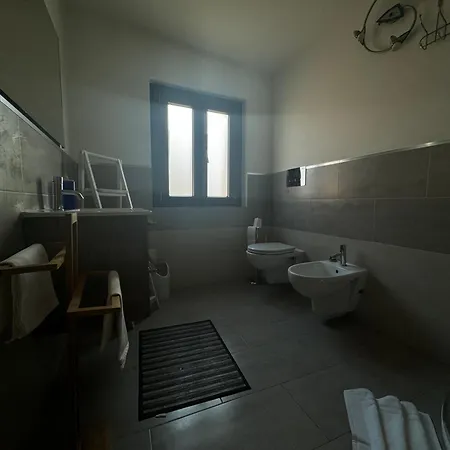 Pm 1 Via Armando Diaz * Ольбия