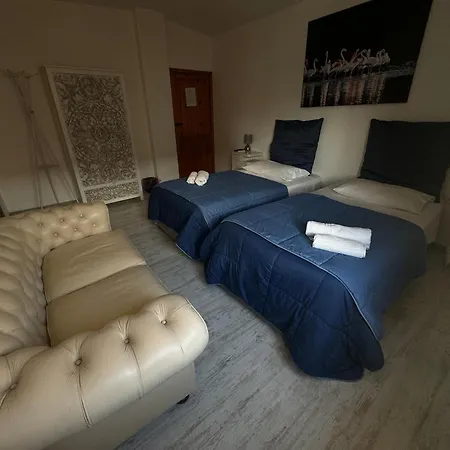 Pm 1 Via Armando Diaz Апартаменты